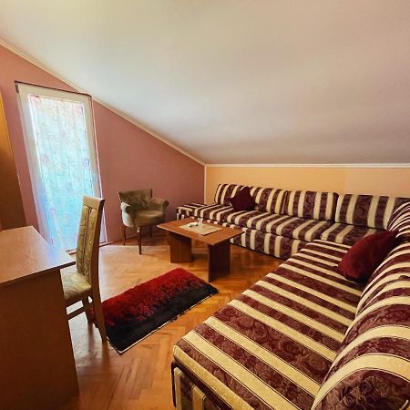 Отель Vila Duricic 300M Od Mora Дженовичи Экстерьер фото