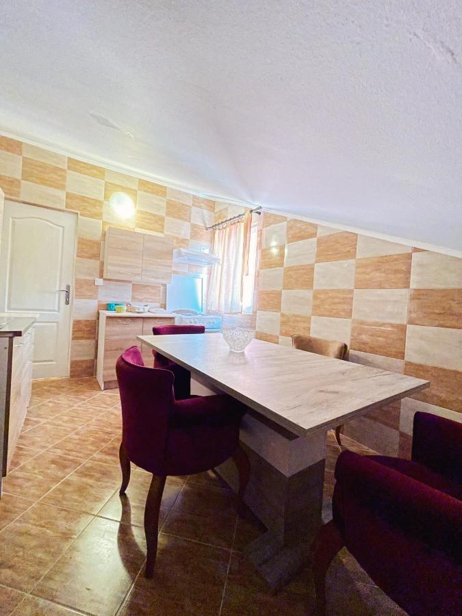 Отель Vila Duricic 300M Od Mora Дженовичи Экстерьер фото