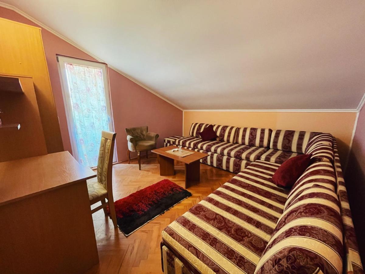 Отель Vila Duricic 300M Od Mora Дженовичи Экстерьер фото