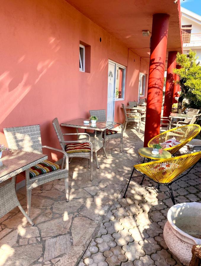 Отель Vila Duricic 300M Od Mora Дженовичи Экстерьер фото